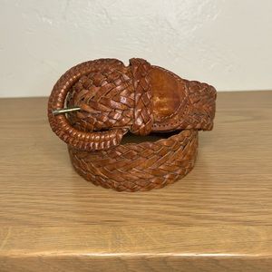 Vintage Brown Leather Woven Belt with Chunky Buckle in Women’s Size S/M